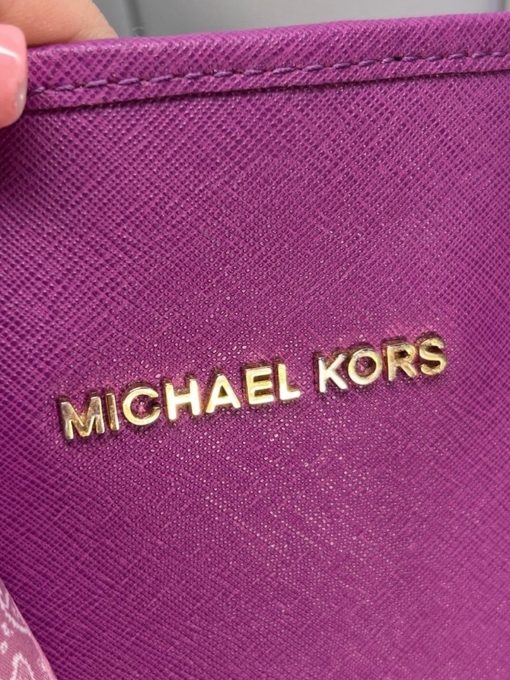 Michael Kors Fuchsia Jet Set Tote! Gently Used!! - Picture 6 of 13